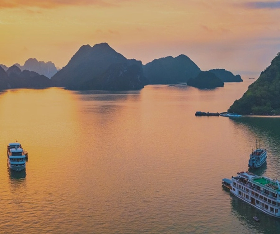 Carnival Heritage Cruise Vịnh Lan Hạ – 3 Ngày 2 Đêm – 6